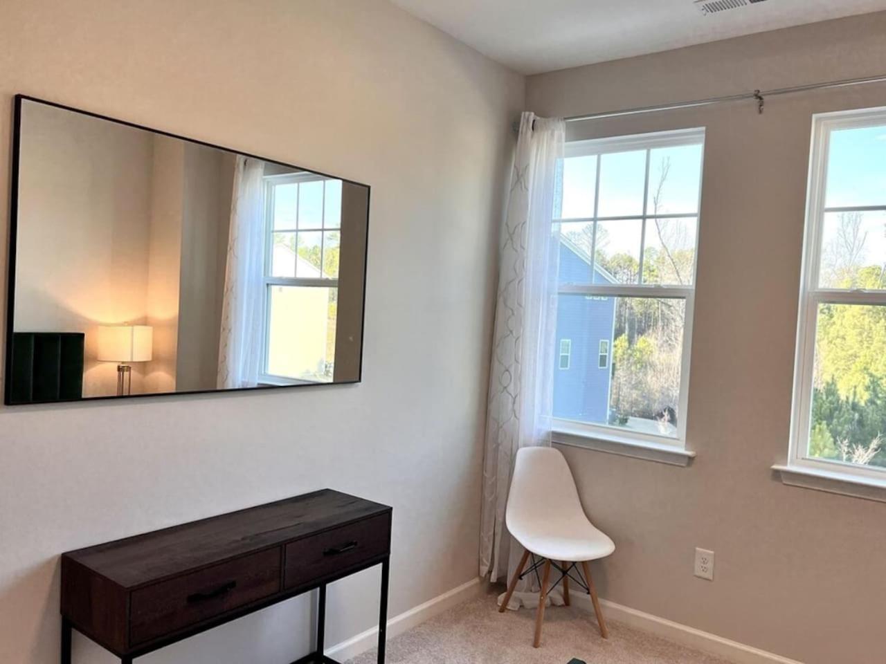דורהאם The Villas Buckingham 10 Mins To Rdu Airport Duke Downtown מראה חיצוני תמונה