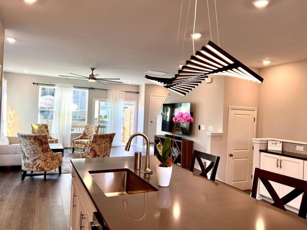 דורהאם The Villas Buckingham 10 Mins To Rdu Airport Duke Downtown מראה חיצוני תמונה